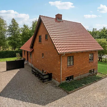 Hyggeligt Hjem I Med Wifi * Bække